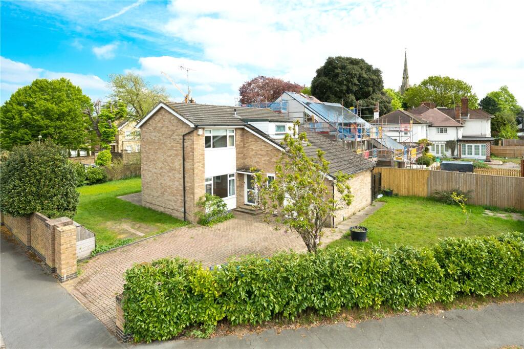 Main image of property: Parsons Mead, East Molesey, Surrey, KT8