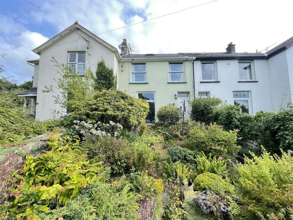 3 bedroom terraced house for sale in Park View Terrace, Okehampton, EX20