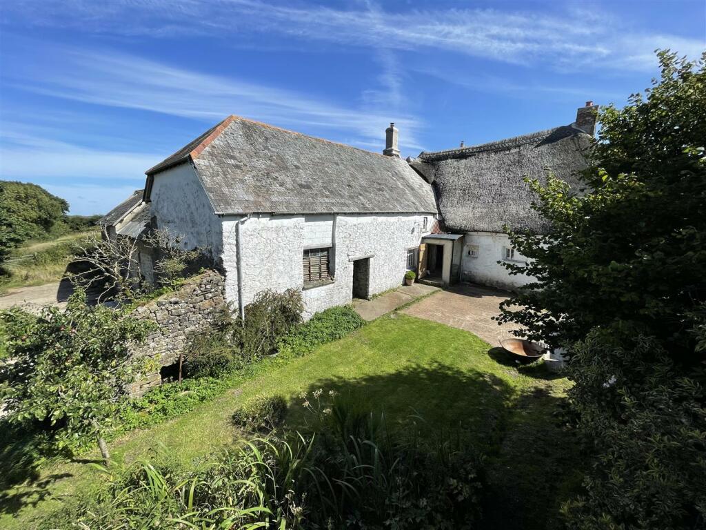 6 bedroom detached house for sale in Sticklepath, Okehampton, EX20