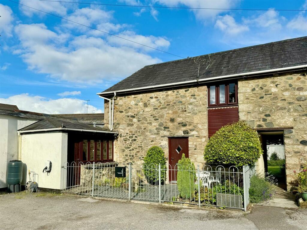 2 bedroom terraced house for sale in Sticklepath, Okehampton, EX20