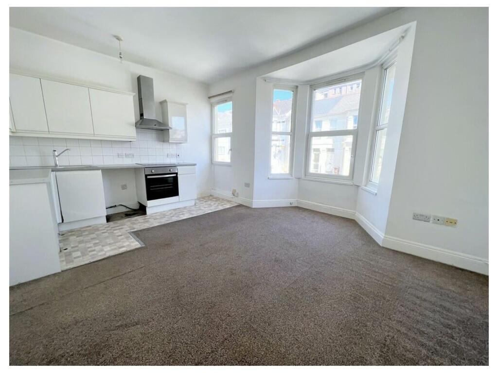 Main image of property: 12 Ashford Road Flat 3