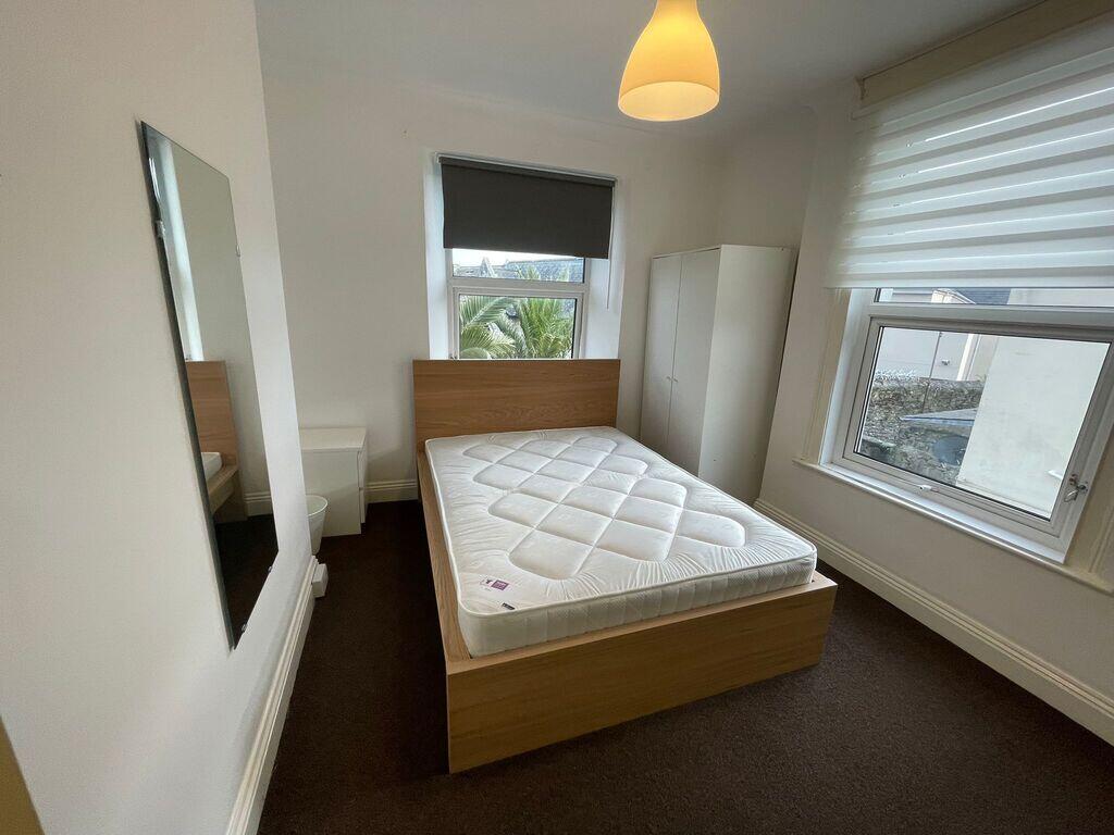 Main image of property: 14 Clifton Street