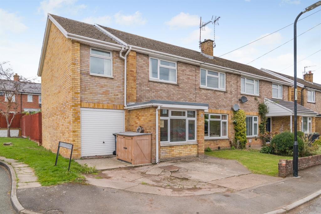Main image of property: The Meadows, Usk