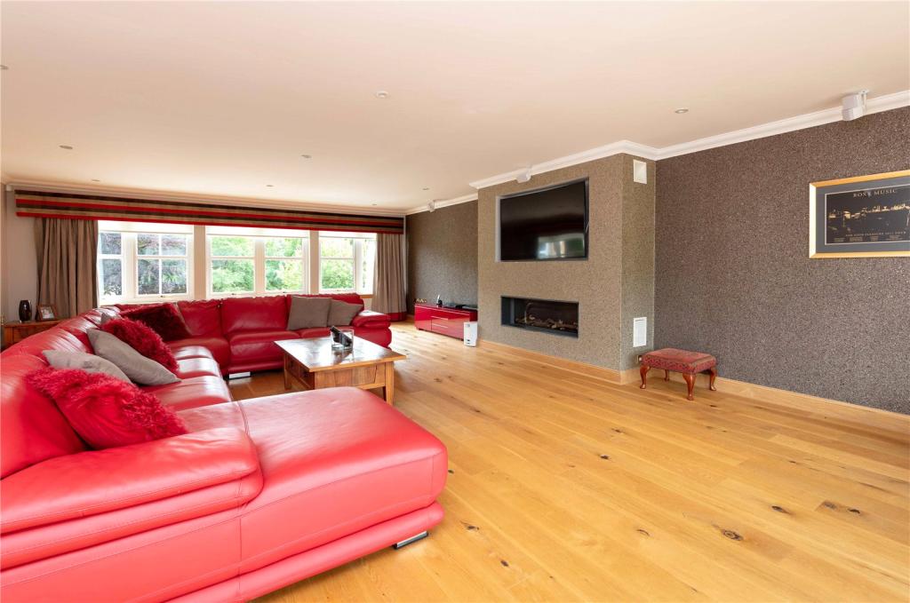 5 bedroom detached house for sale in Crosshill Road, Lenzie, G66