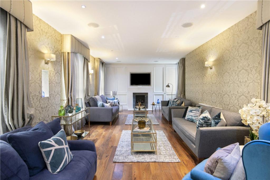 Main image of property: Charles Street, Mayfair, W1J