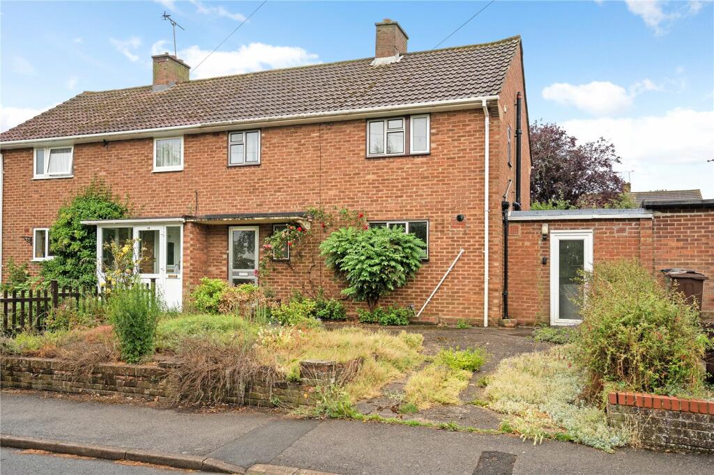 3 bedroom semidetached house for sale in Caesars Road, Wheathampstead