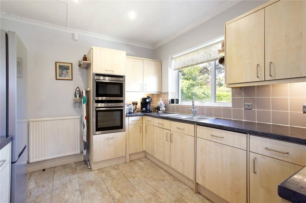 Additional property image - Amberley Close, Harpenden, Hertfordshire, AL5