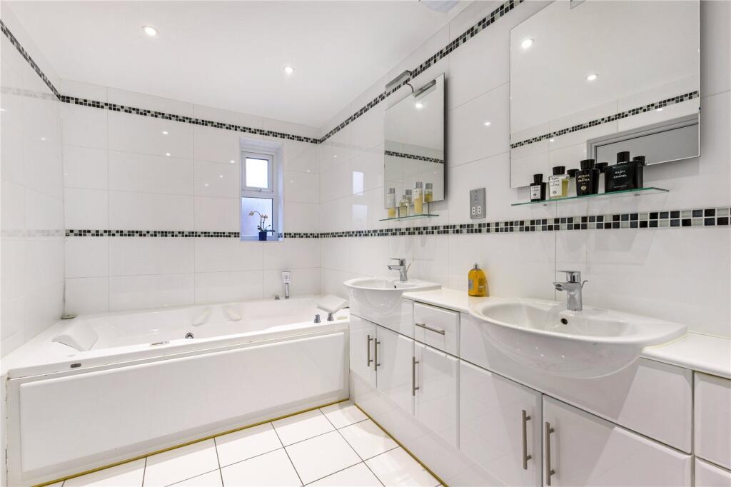 Additional property image - Watford Road, St. Albans, Hertfordshire, AL2