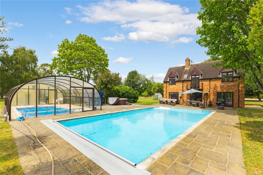 Main image of property: Leighton Road, Northall, Dunstable, Bedfordshire, LU6