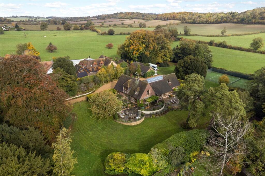 Main image of property: Green Acres, Lilley, Luton, Hertfordshire, LU2