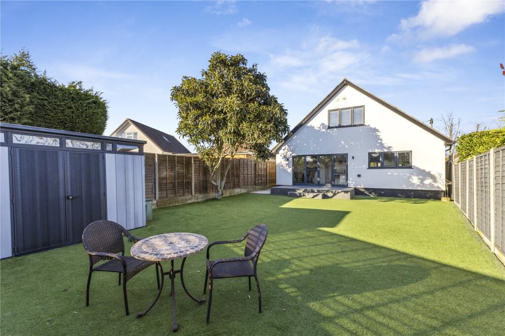 Main image of property: The Crescent, Bricket Wood, St. Albans, Hertfordshire, AL2