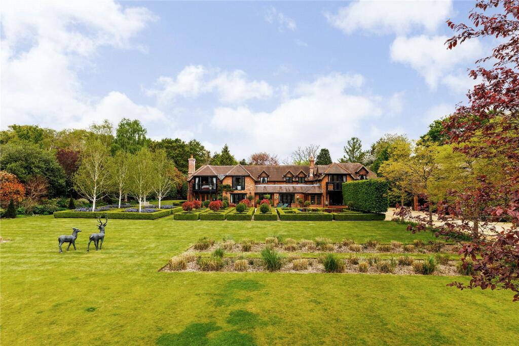 Main image of property: Wood Lane, Kidmore End, Reading, Oxfordshire, RG4