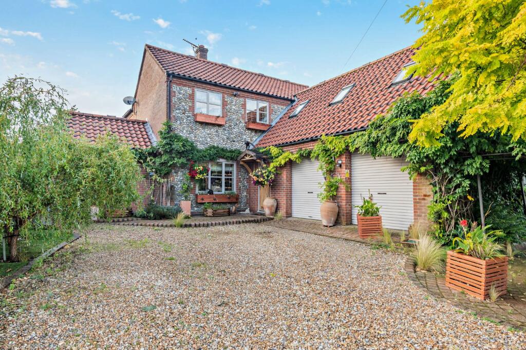 Main image of property: Heydon Road, Corpusty, Norwich, Norfolk, NR11