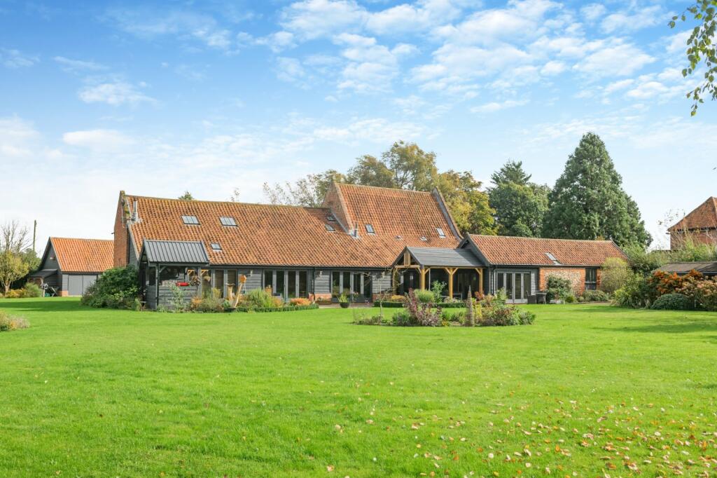 6 bedroom detached house for sale in Welgate, Mattishall, Dereham