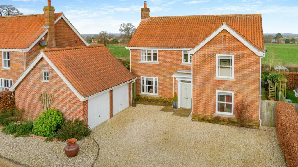 4 bedroom detached house for sale in Conference Way, Colkirk, Fakenham