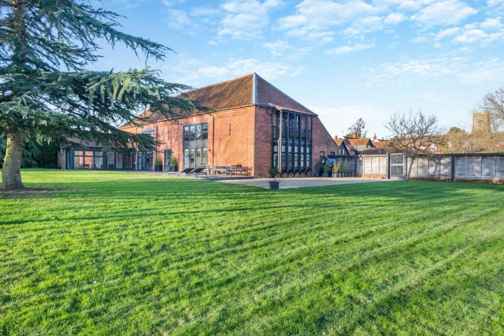 6 bedroom link detached house for sale in Back Street, Reepham, Norwich, NR10