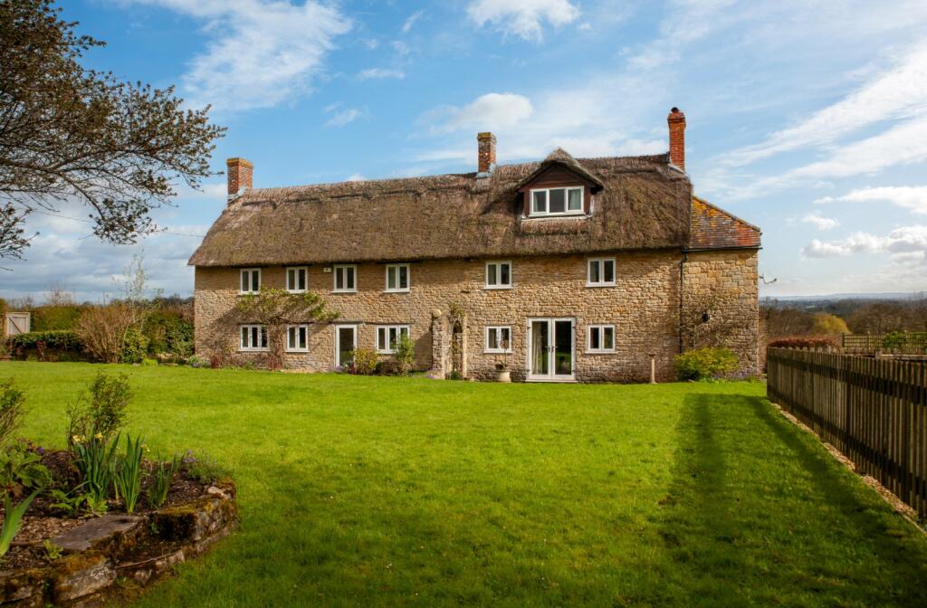 4 bedroom detached house for sale in Stroud Common, Silton, Gillingham