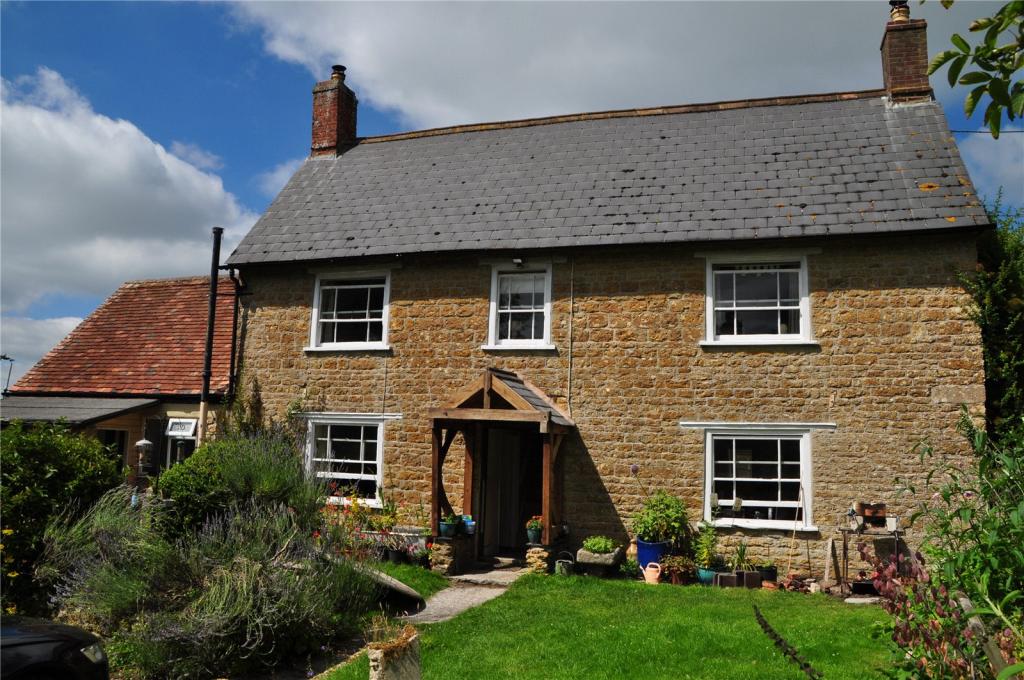 3 bedroom detached house for sale in Cucklington, Wincanton, Somerset, BA9