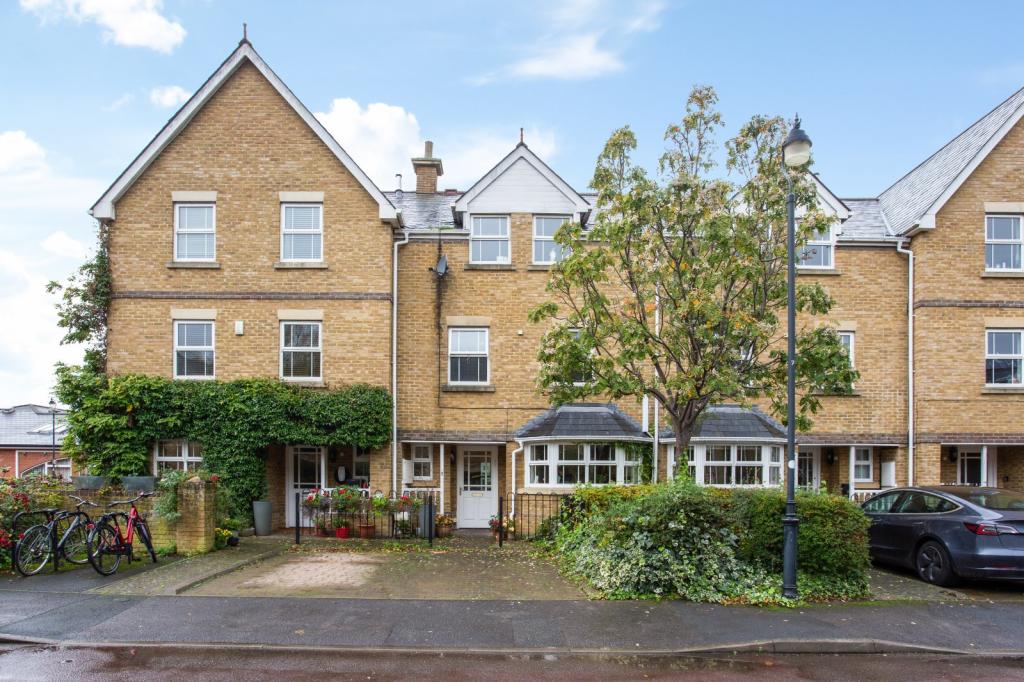 5 bedroom terraced house for sale in Navigation Way, Oxford, OX2