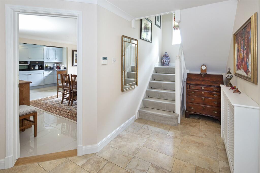 4 bedroom detached house for sale in Mill Street, Kidlington