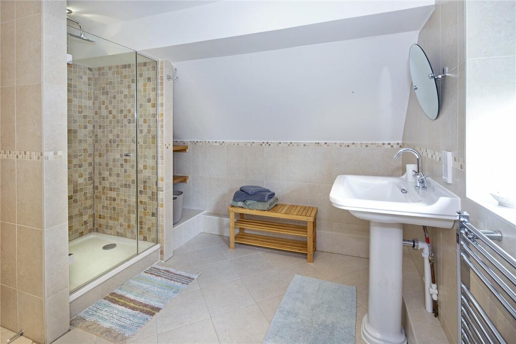 4 bedroom detached house for sale in Mill Street, Kidlington