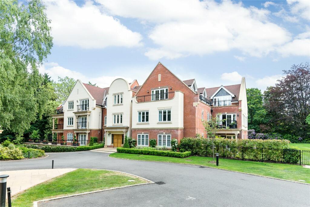 2 bedroom apartment for sale in Fircroft, Devenish Road, Sunningdale