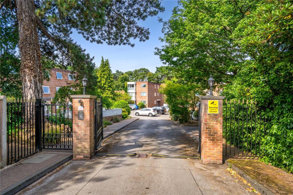 Main image of property: Cardwell Crescent, Sunninghill, Berkshire, SL5