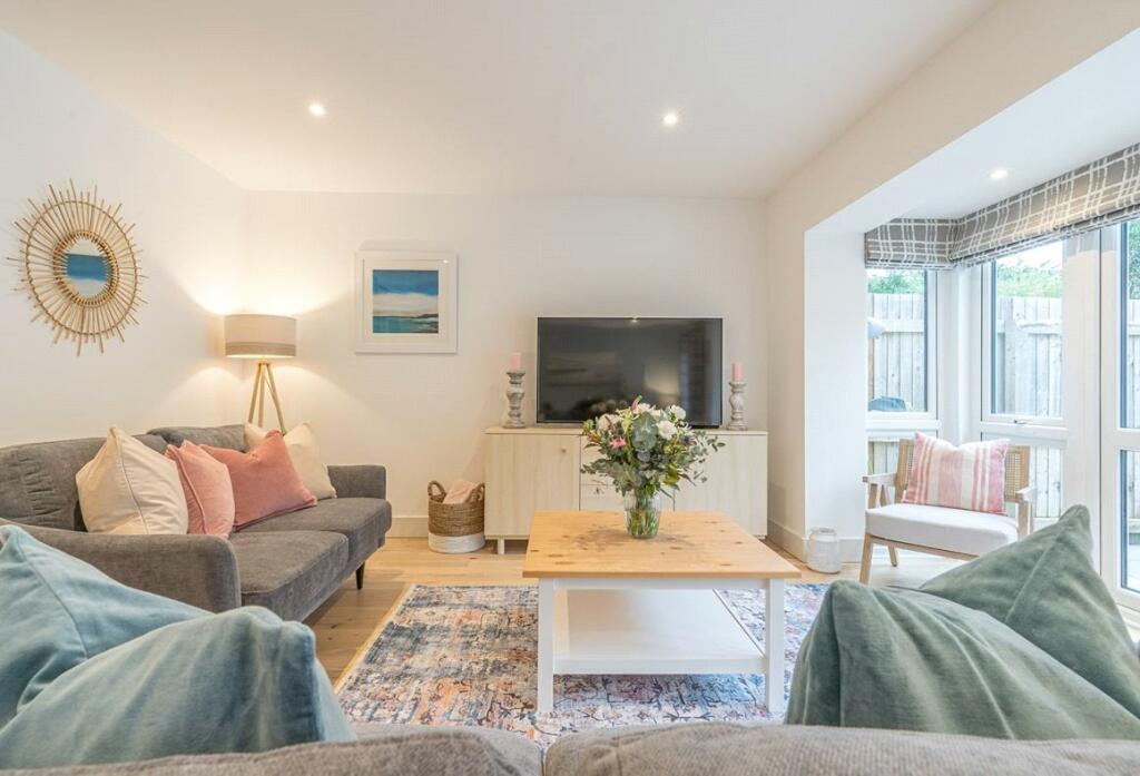 3 bedroom terraced house for sale in Hill Road, New Polzeath