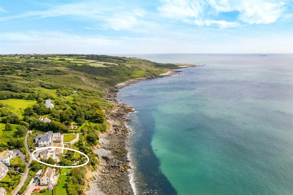 4 bedroom detached house for sale in North Corner, Coverack, Helston