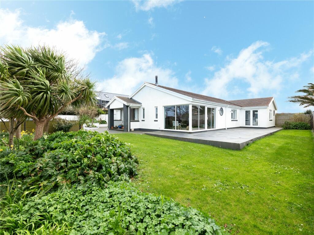 7 bedroom bungalow for sale in Upper Dobbin Lane, Trevone, Padstow
