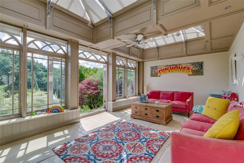 7 bedroom detached house for sale in MawganInMeneage, Helston