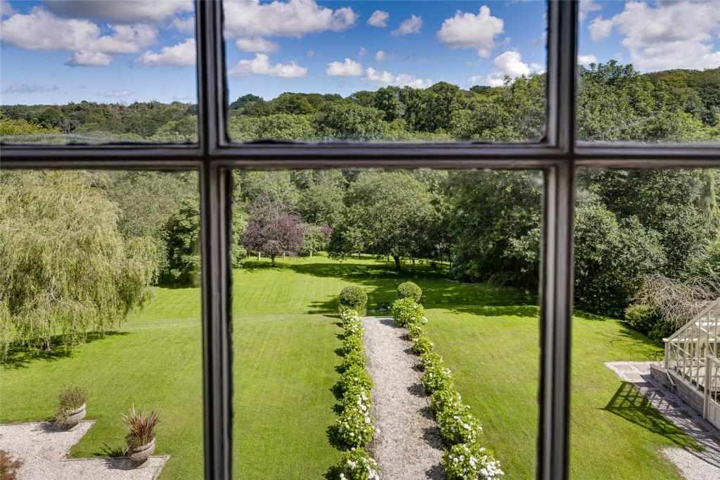 7 bedroom detached house for sale in MawganInMeneage, Helston