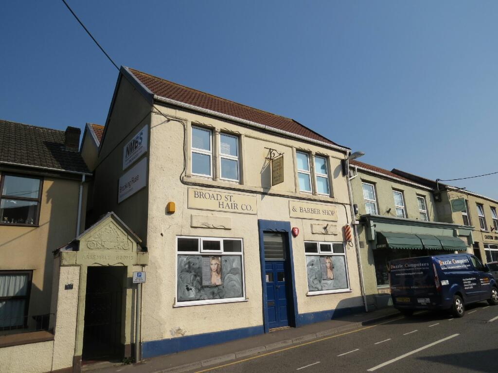 Commercial property for rent in Woodborough Road, North