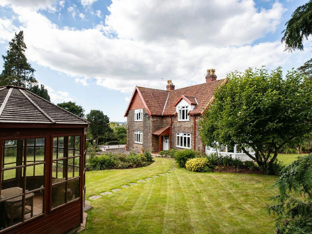 5 bedroom detached house for sale in Belmont Road, BS25