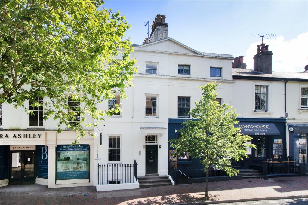 2 bedroom apartment for sale in Calverley Road, Tunbridge Wells, Kent, TN1