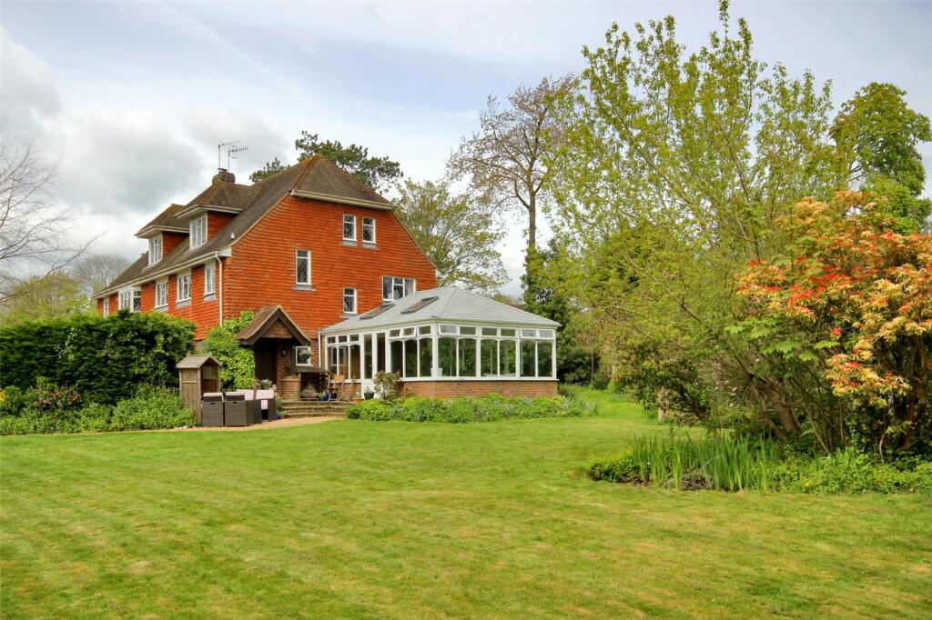 4 bedroom semidetached house for sale in Langton Road, Speldhurst