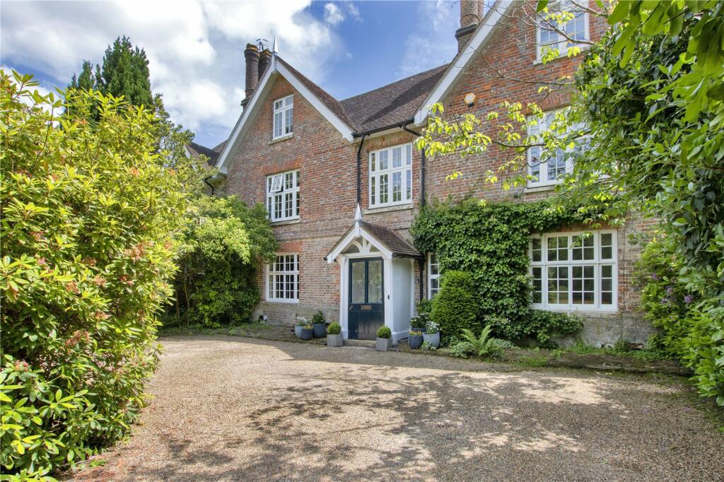 8 bedroom detached house for sale in Withyham Road, Groombridge