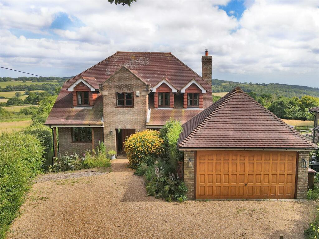 5 bedroom detached house for sale in Heathfield Road, Burwash Weald