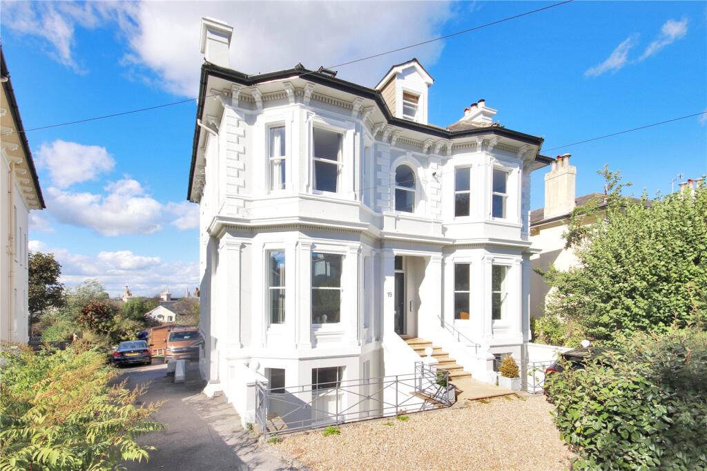 Main image of property: Lansdowne Road, Tunbridge Wells, Kent, TN1