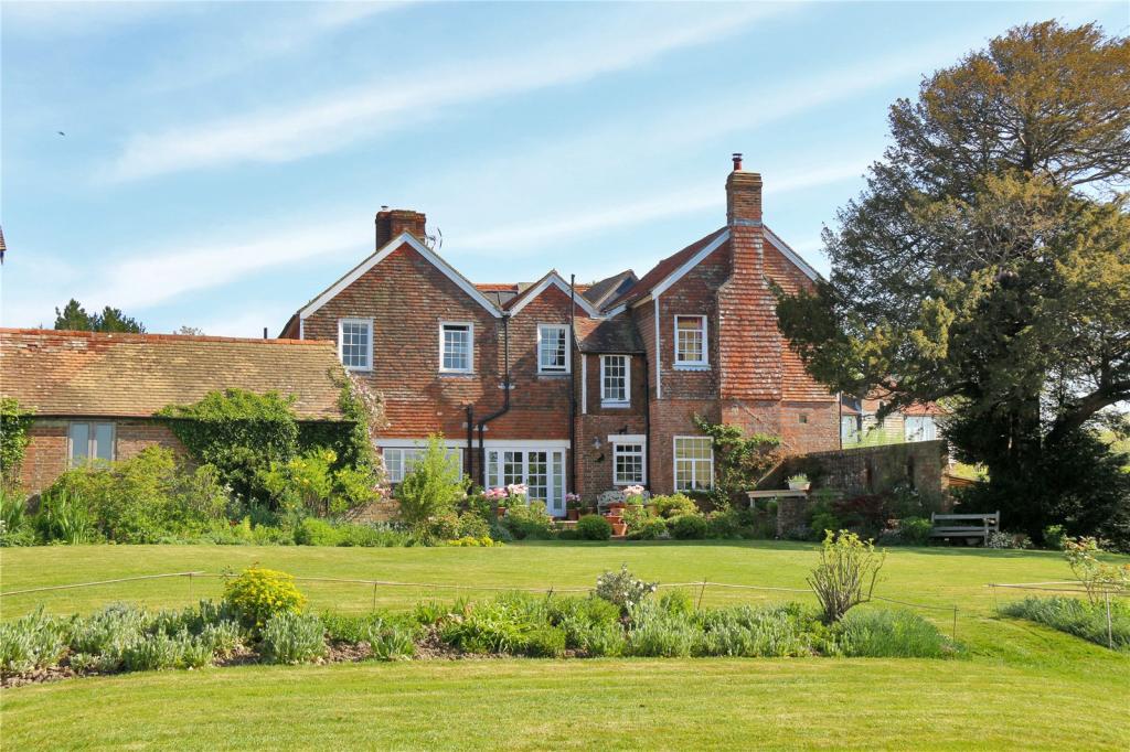 5 bedroom detached house for sale in Stonegate, Wadhurst, East Sussex, TN5
