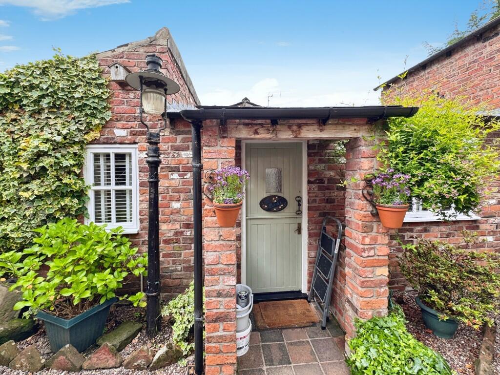 Main image of property: Kelsall Road, Tarvin Sands, CH3 8JD