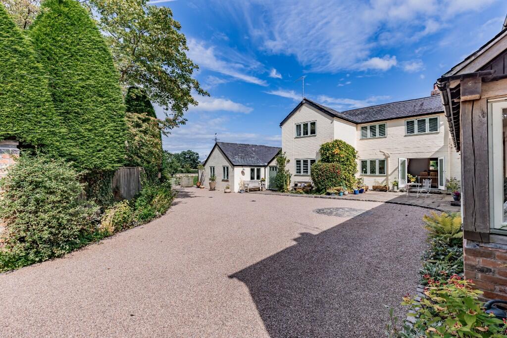 Main image of property: Long Lane, Bunbury, CW6 9TB