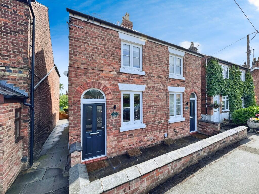Main image of property: 28 Eaton Road, Tarporley, Cheshire, CW6 0DG