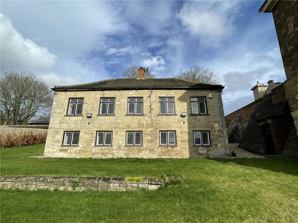 3 bedroom detached house for rent in The Bothy, Ledston Hall, Back Newton Lane, Ledston, Castleford, WF10