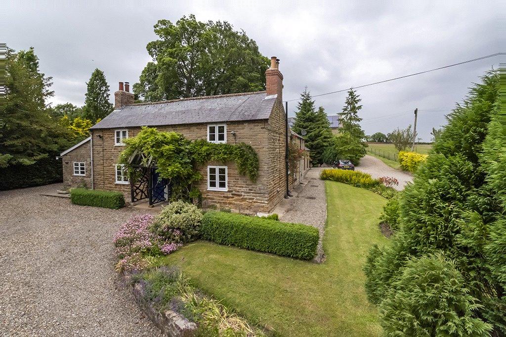 5 bedroom detached house for rent in Whitwell, York, North Yorkshire, YO60