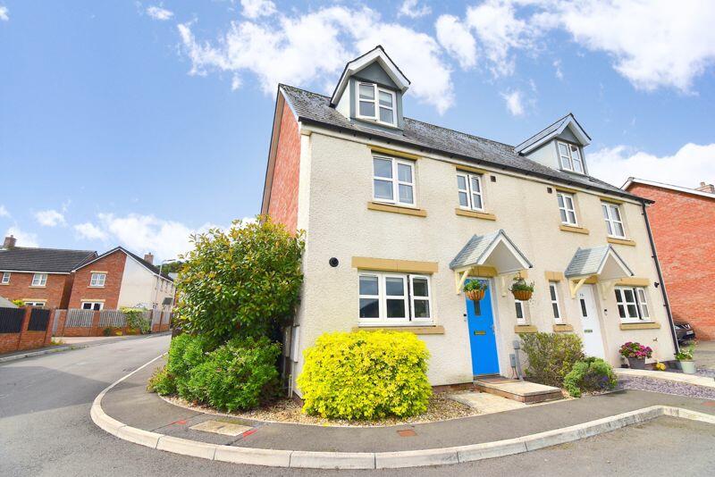 4 bedroom semidetached house for sale in Llanfoist, Abergavenny, NP7