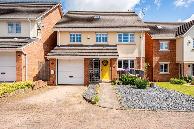 6 bedroom detached house for sale in Poplars Court, Abergavenny, NP7