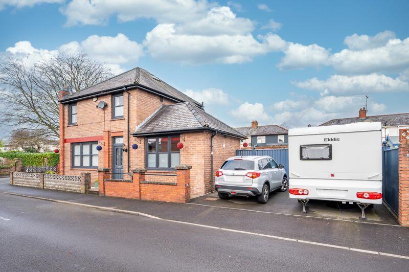 3 bedroom detached house for sale in Deri Road, Abergavenny, NP7