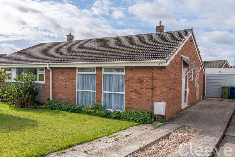 2 bedroom bungalow for sale in Crown Drive, Cleeve, GL52