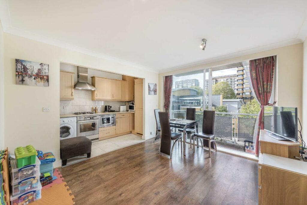 1 bedroom flat for rent in North Bank, St John's Wood, NW8